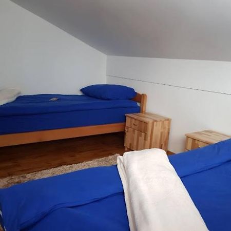 L&S Apartment Яхорина Екстериор снимка
