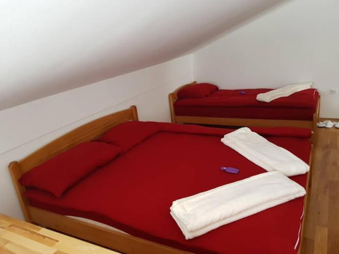 L&S Apartment Яхорина Екстериор снимка